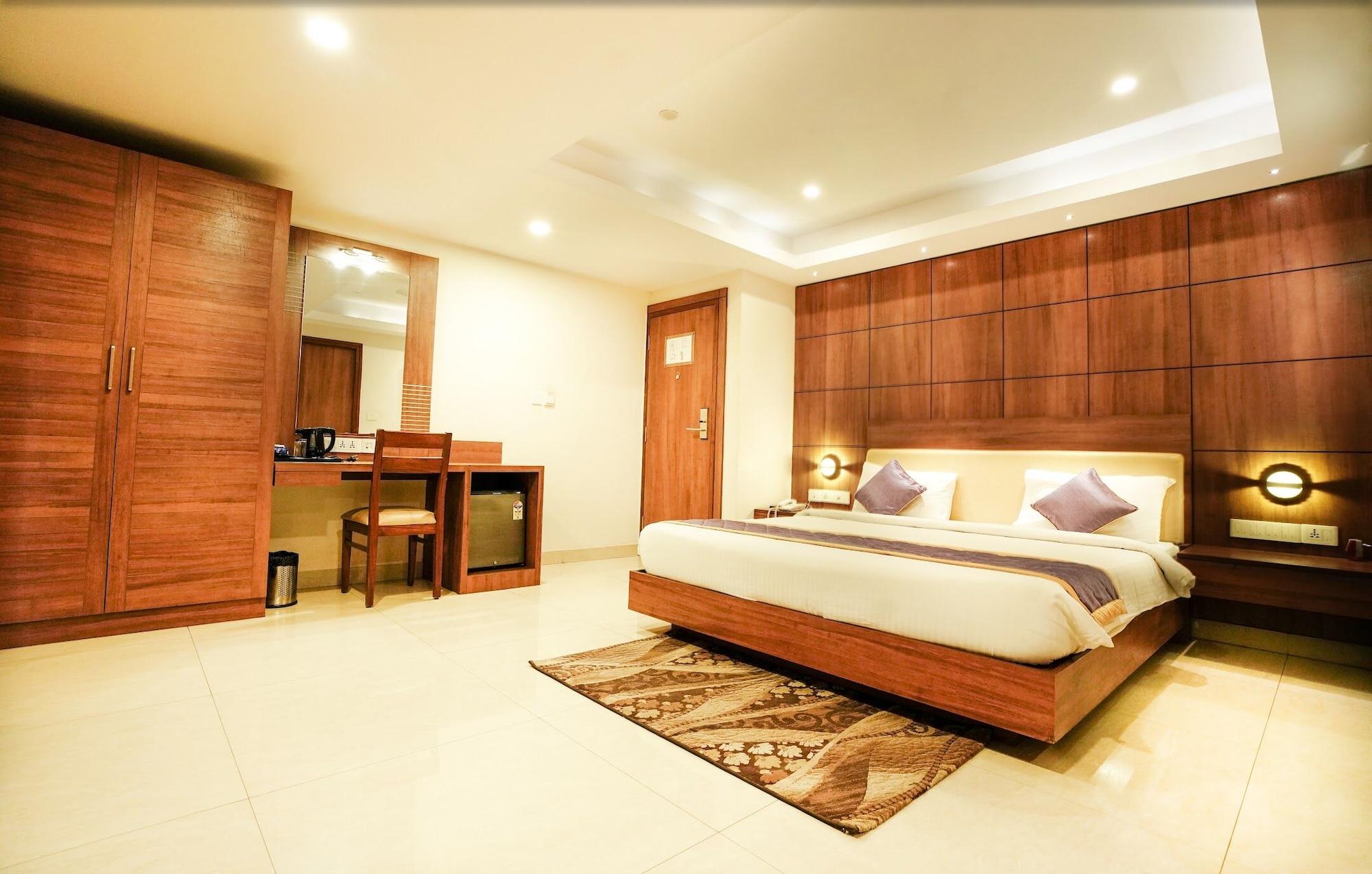 The Pommels Business Hotel Bangalore Dış mekan fotoğraf